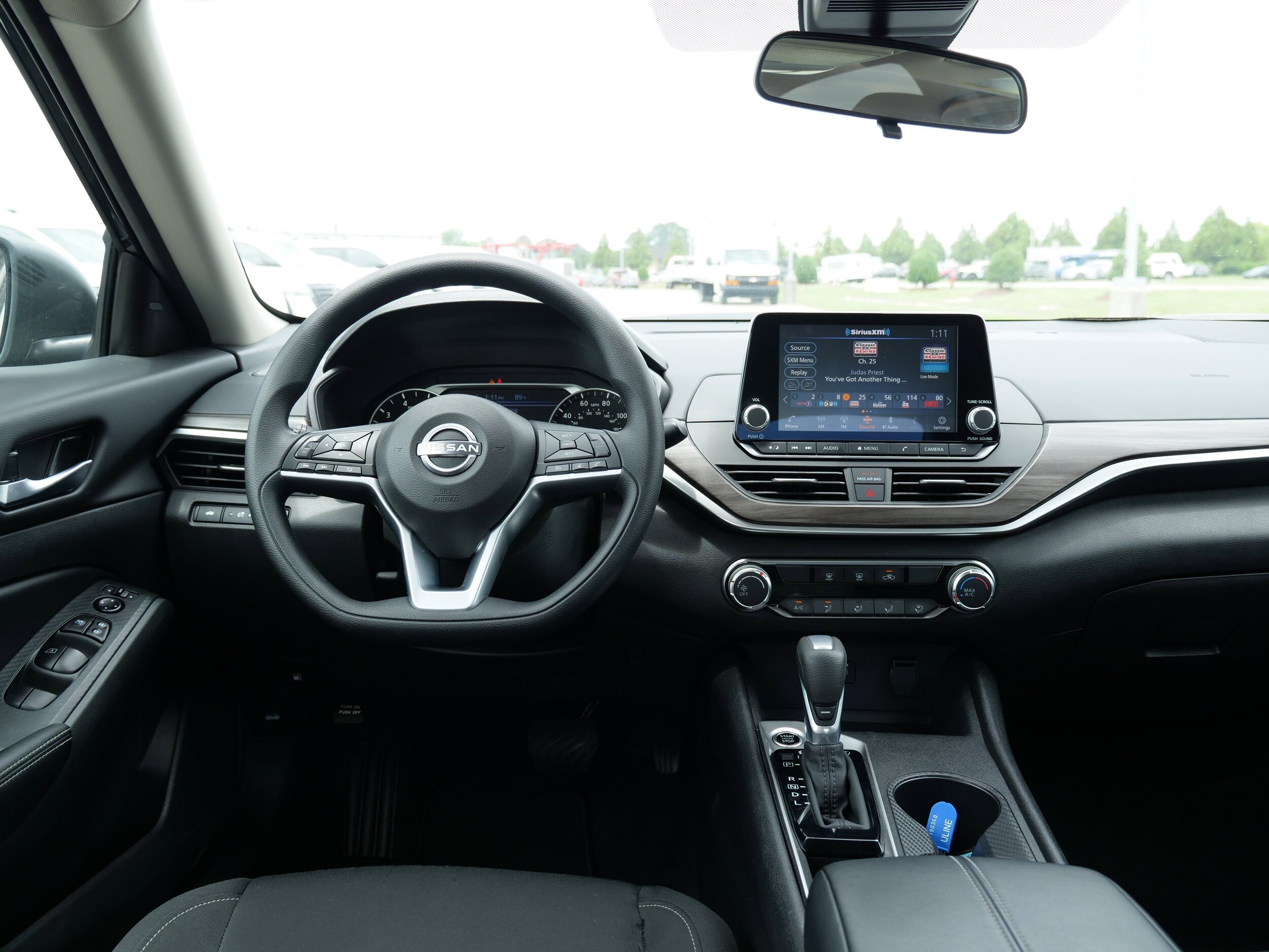 2025 Nissan Altima SV - Photo 18