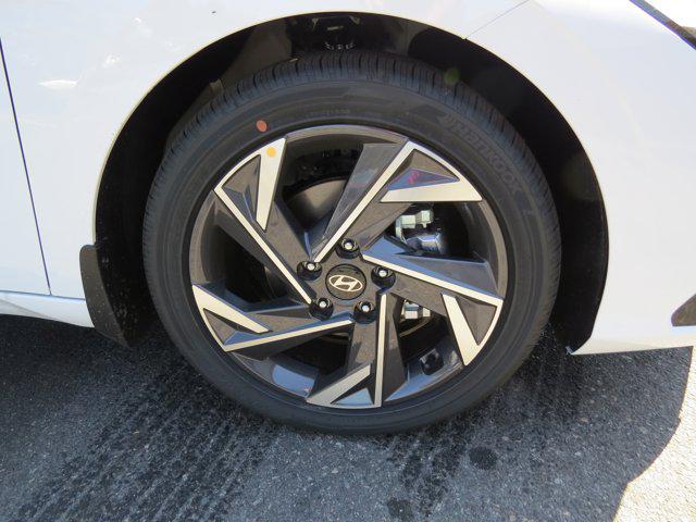 2025 Hyundai Elantra SEL - Photo 9