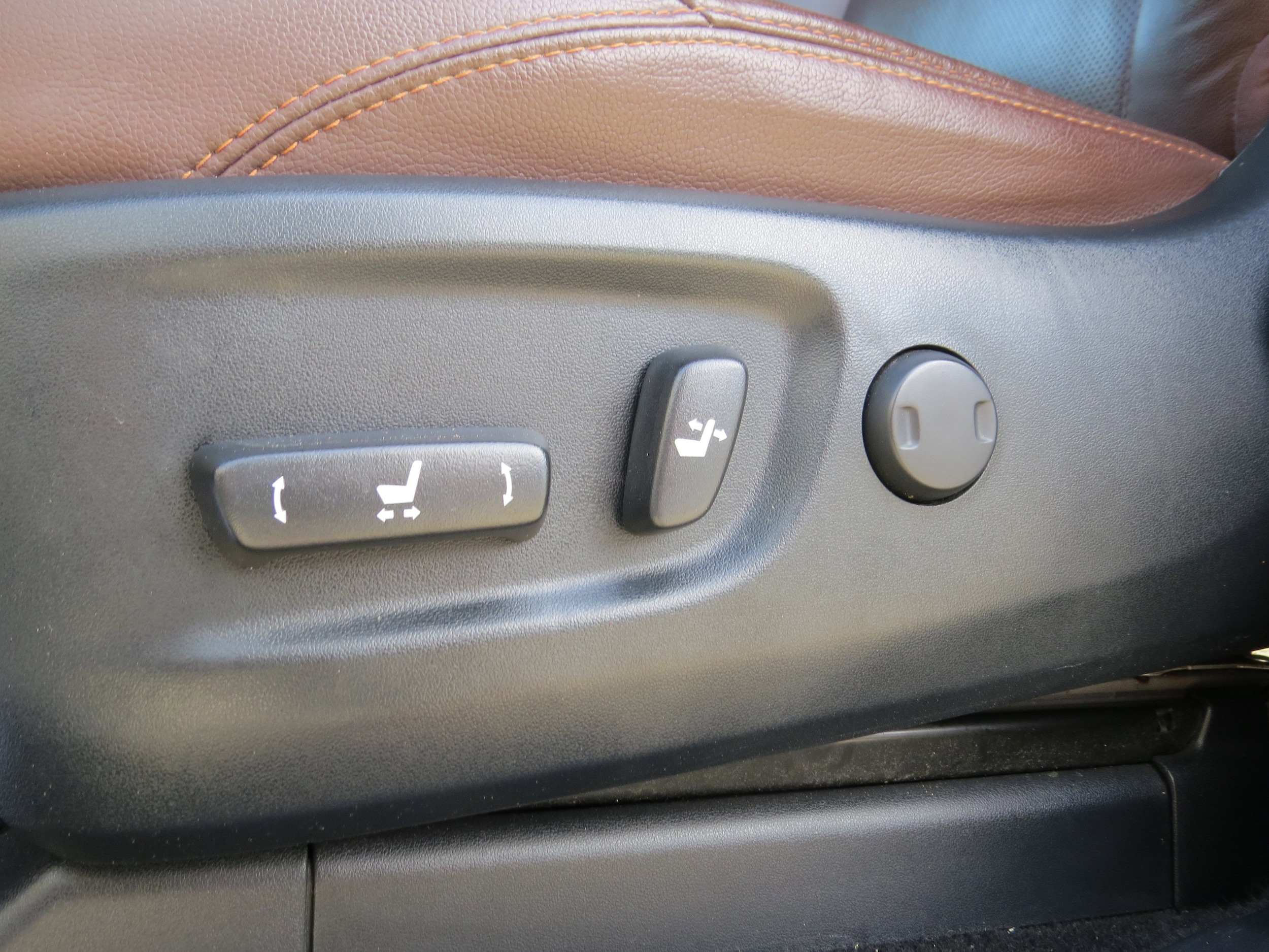 2022 Toyota 4Runner Limited - Photo 18