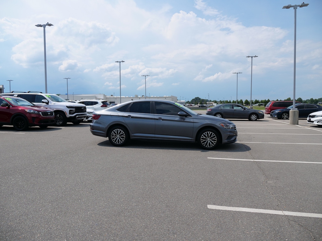 Used 2021 Volkswagen Jetta 1.4T SE Sedan