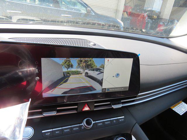 2025 Hyundai Elantra SEL - Photo 17