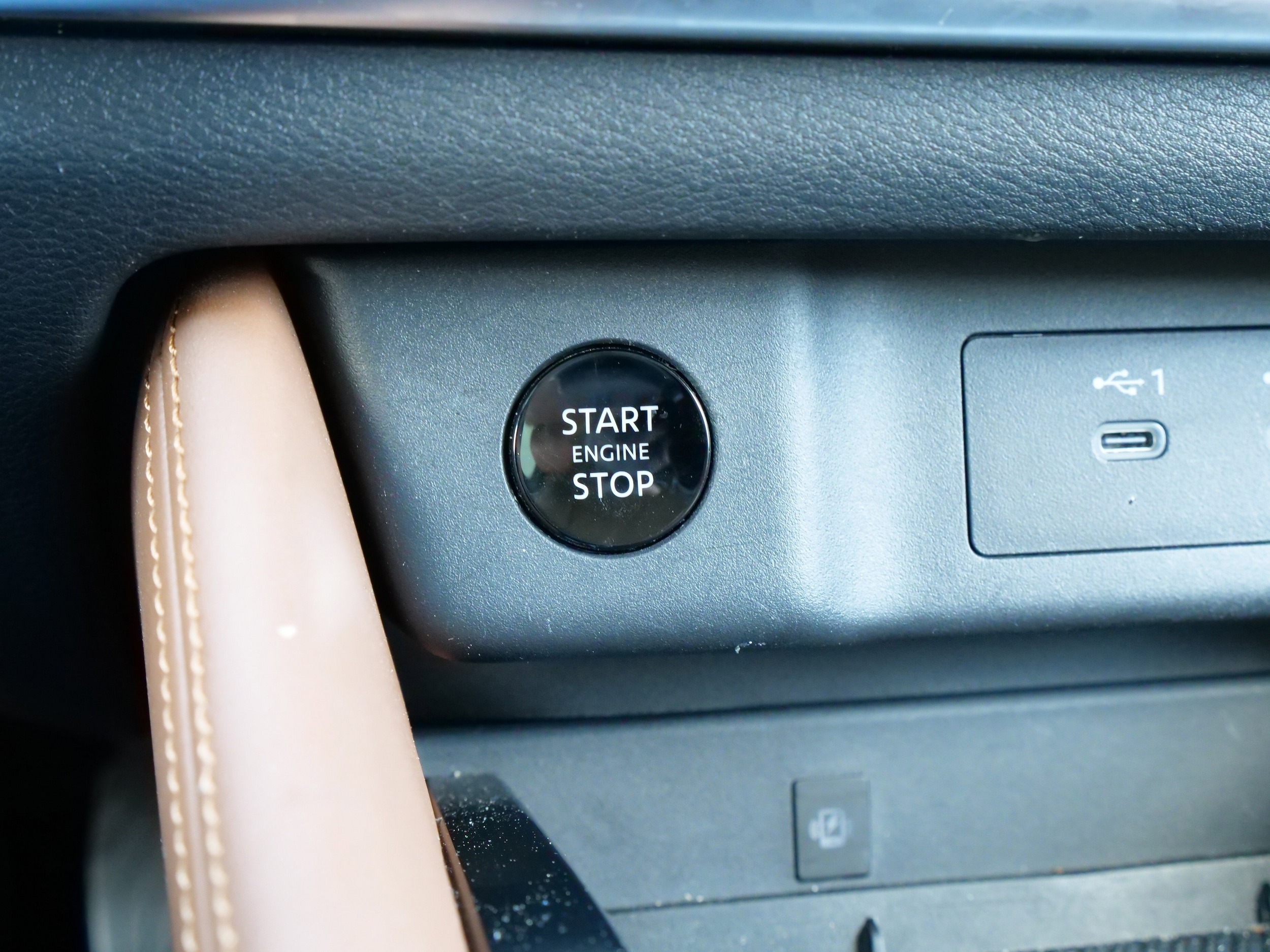 2025 Nissan Rogue Platinum - Photo 25