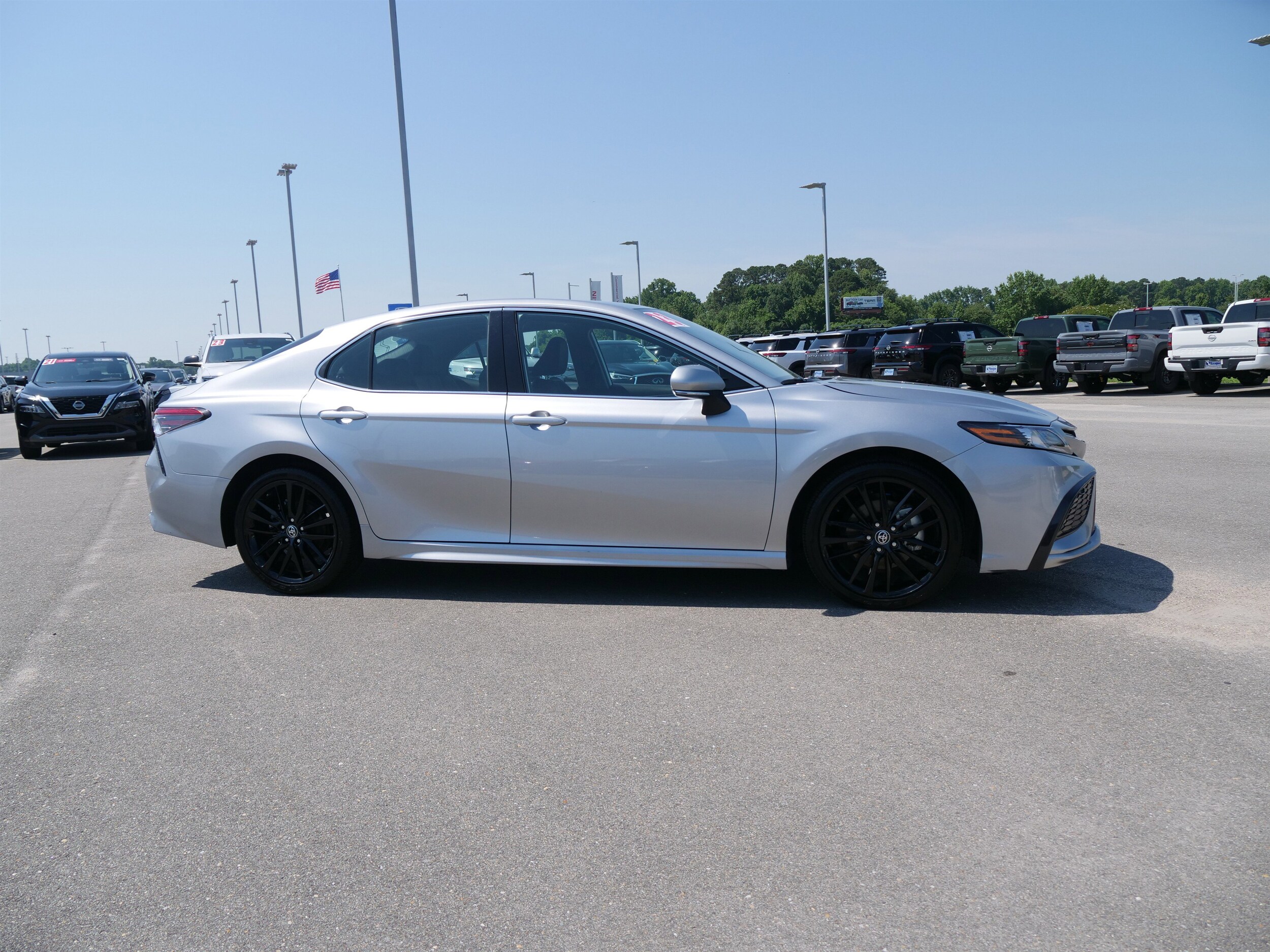 2023 Toyota Camry XSE photo 2