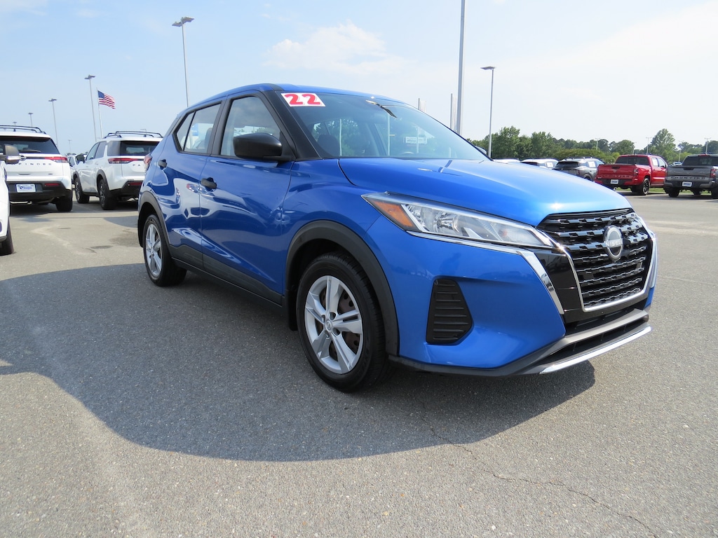 Used 2022 Nissan Kicks S SUV