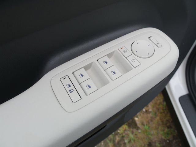2026 Hyundai Santa Fe SE - Photo 13