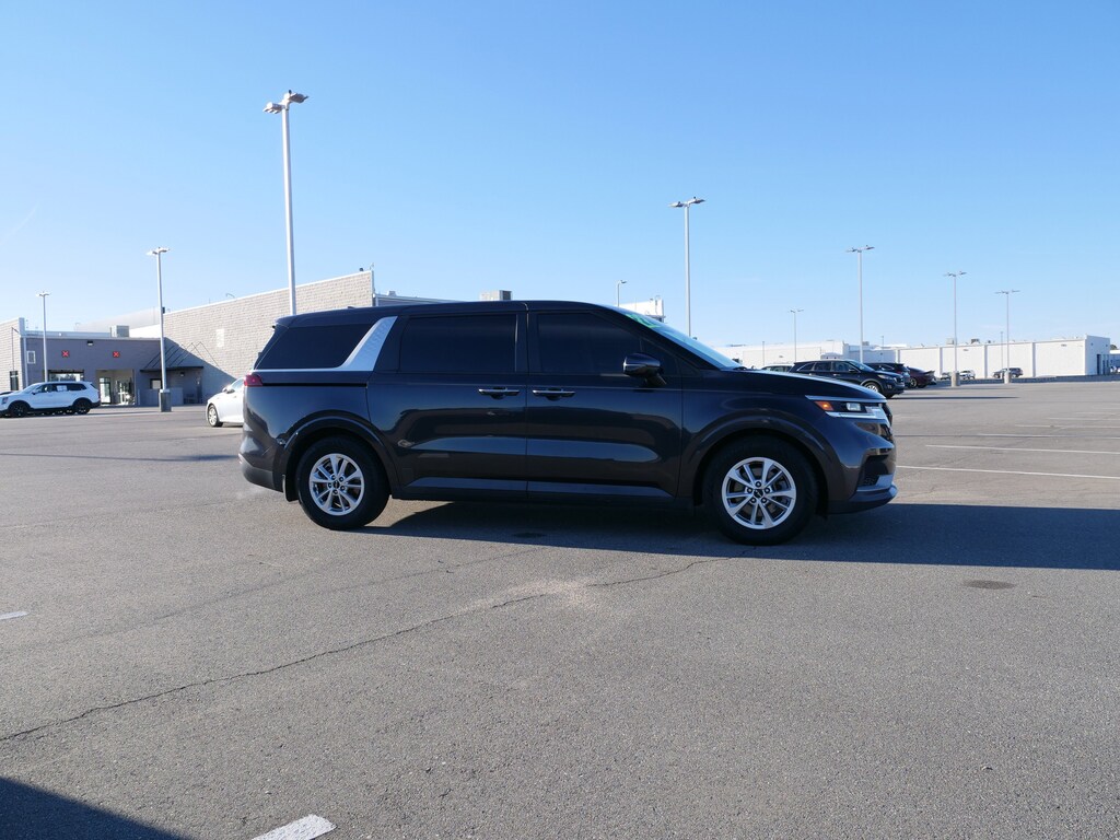 Used 2022 Kia Carnival LXS MPV