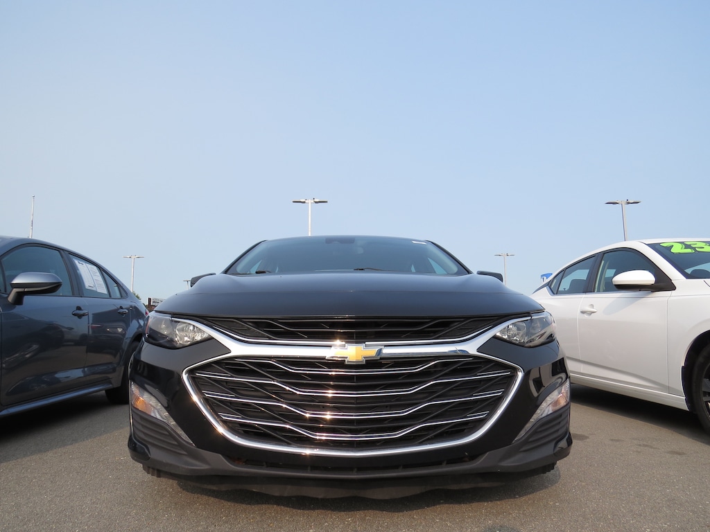 Used 2025 Chevrolet Malibu 1LT Sedan