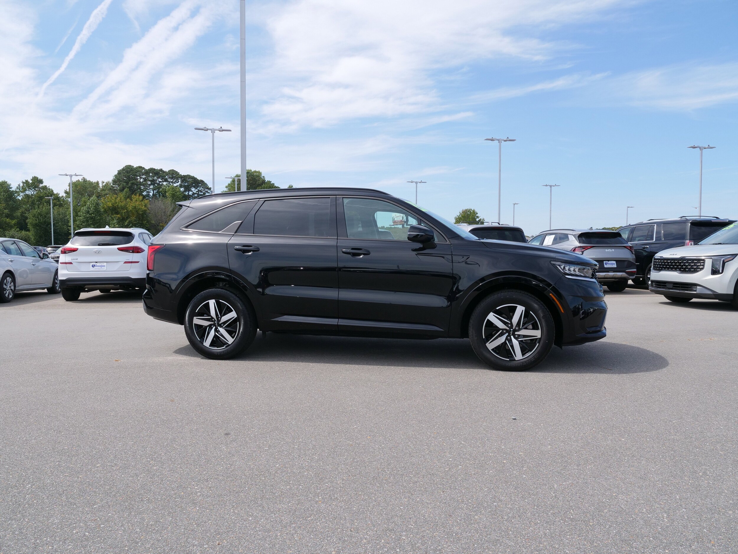 2023 Kia Sorento EX photo 2