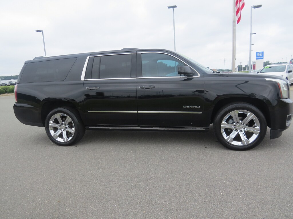 Used 2017 GMC Yukon XL Denali SUV