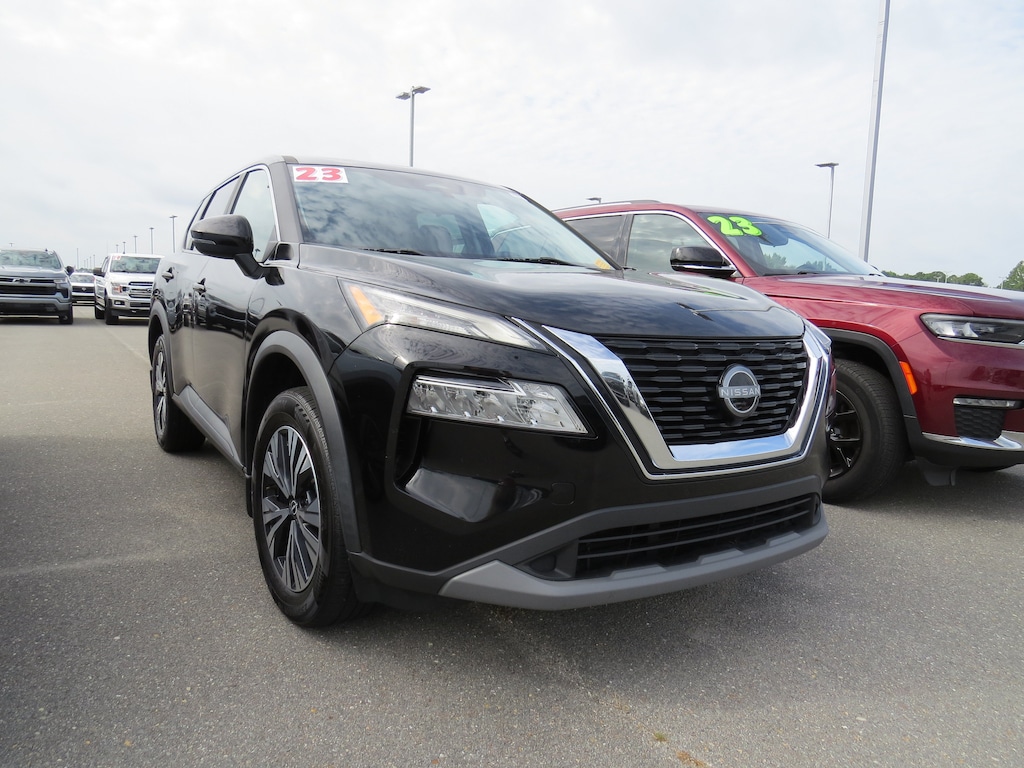 Used 2023 Nissan Rogue SV SUV