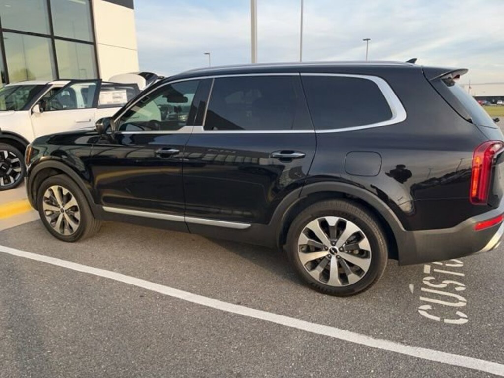 Used 2022 Kia Telluride S SUV