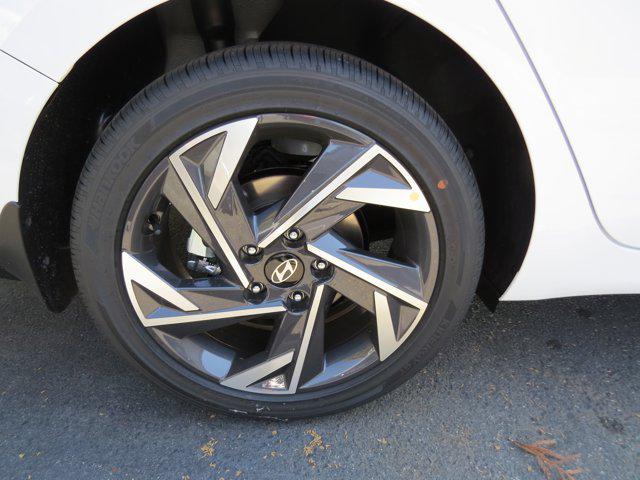 2025 Hyundai Elantra SEL - Photo 10