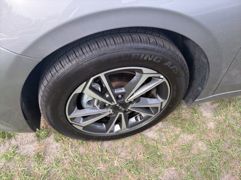 Used 2024 Kia Forte LXS Sedan