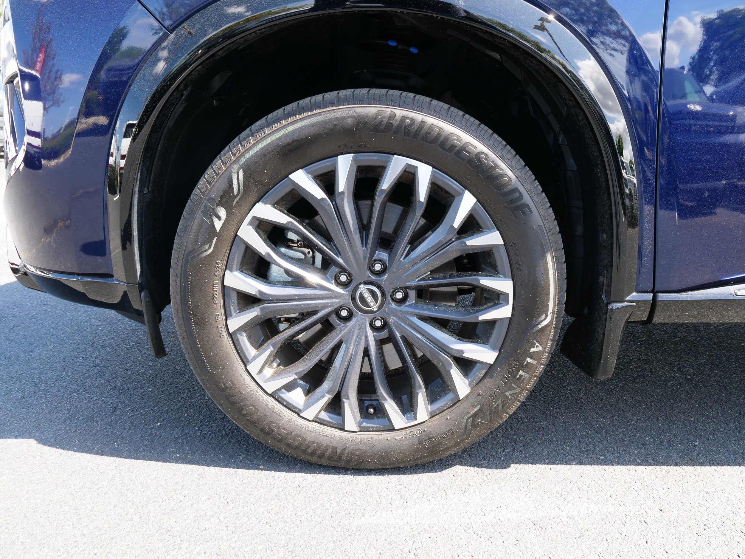 2025 Nissan Rogue Platinum - Photo 13