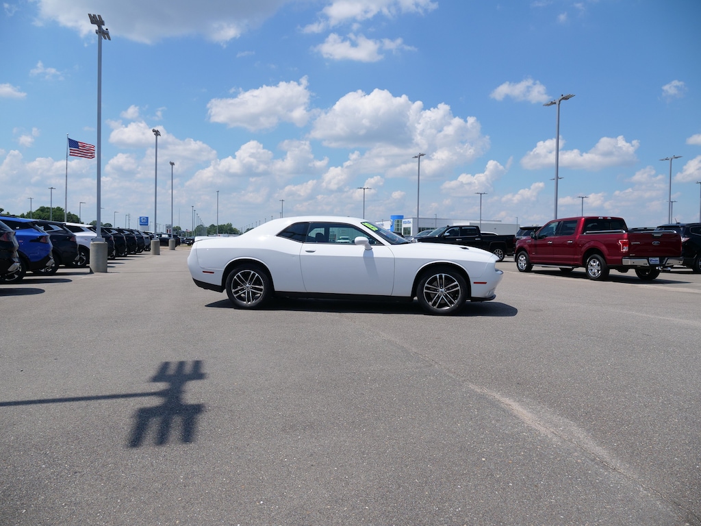 Used 2019 Dodge Challenger SXT Coupe