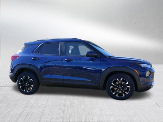 2023 Chevrolet Trailblazer LT photo 2