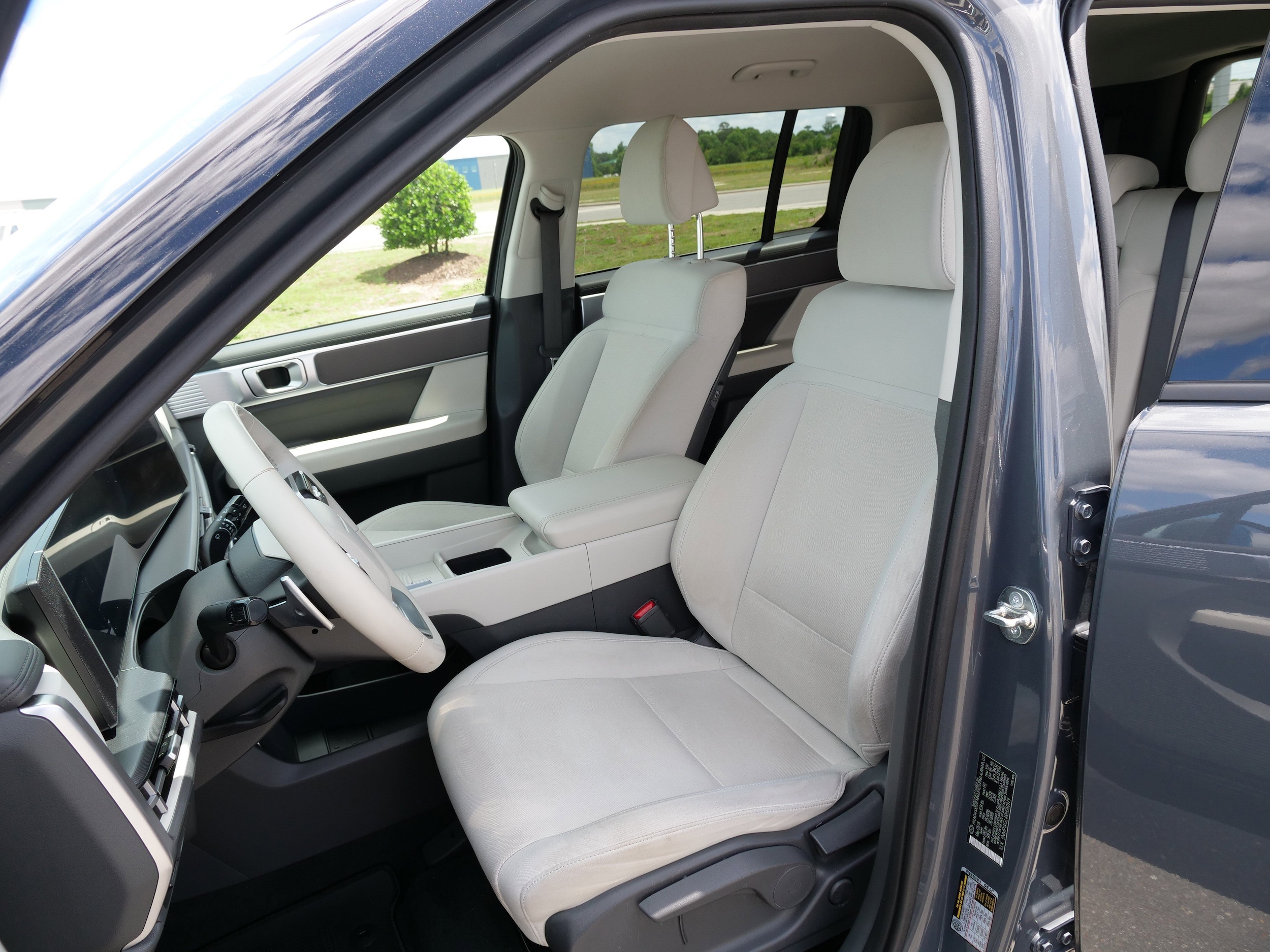 2024 Hyundai Santa Fe SE - Photo 16