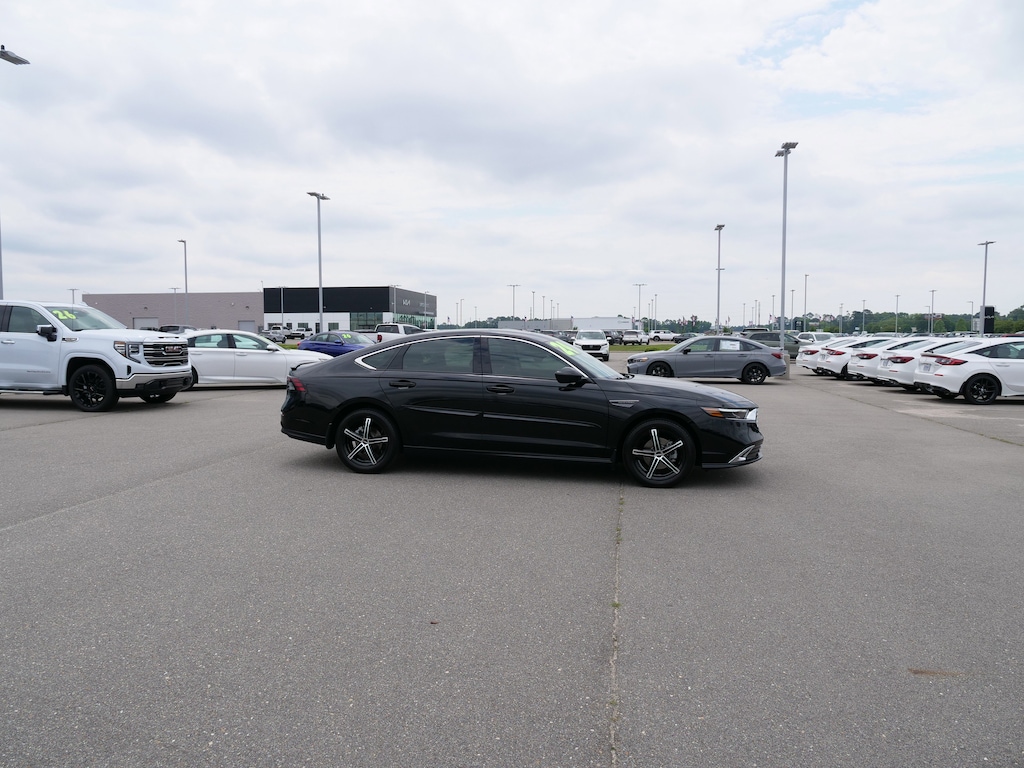 Used 2024 Honda Accord EX Sedan