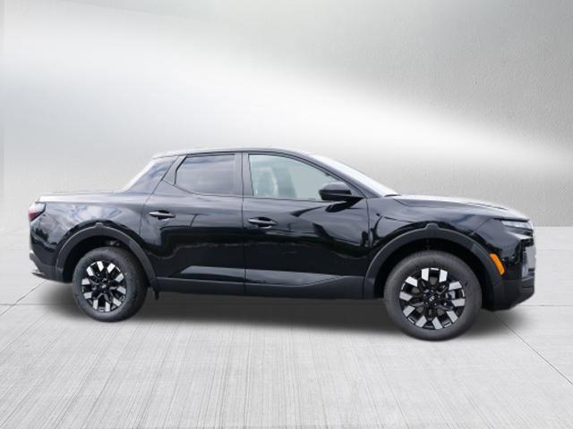 2025 Hyundai Santa Cruz SE photo 2