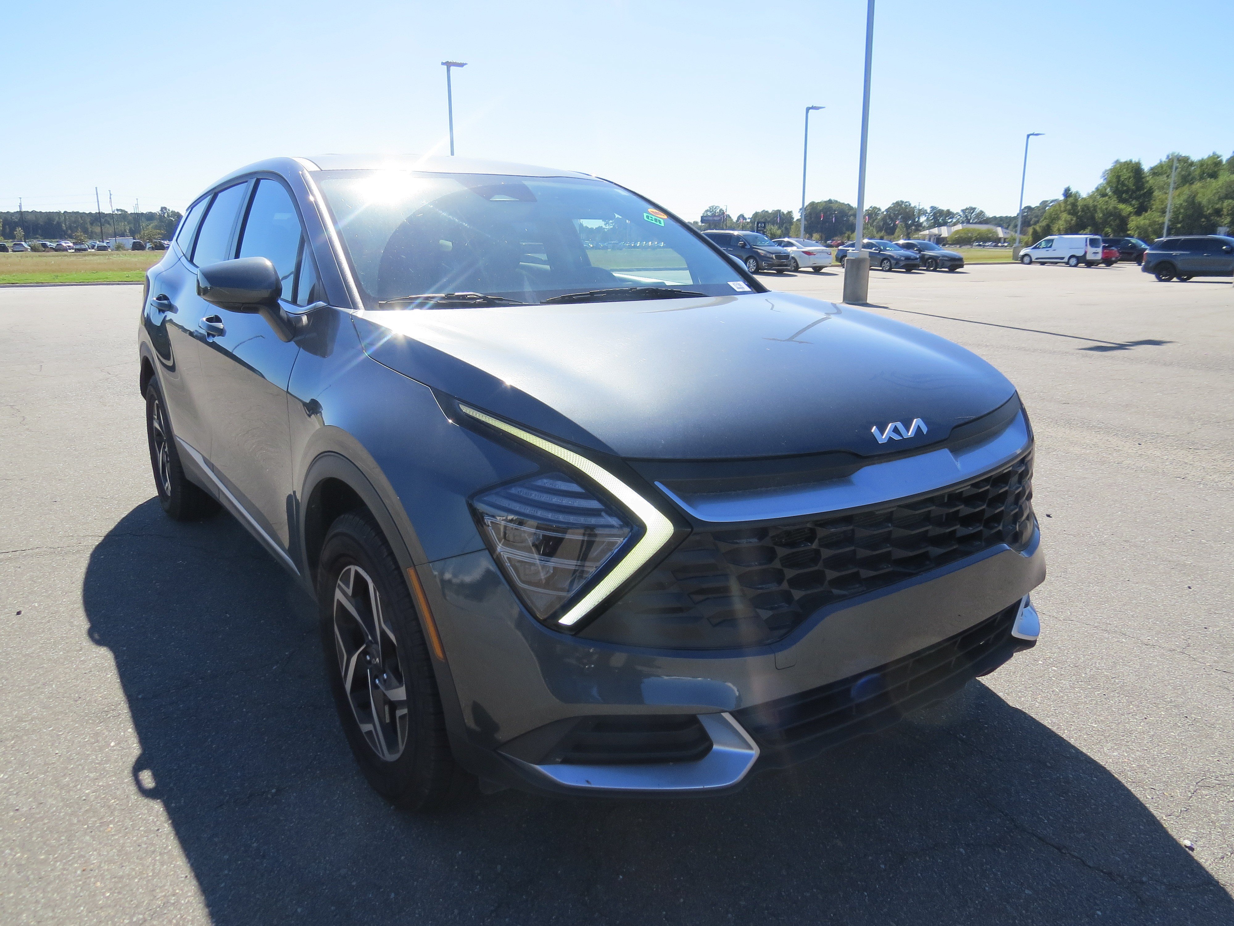 Used 2024 Kia Sportage LX SUV