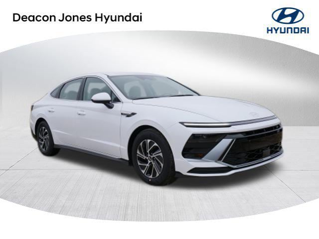 2026 Hyundai Sonata Hybrid Blue's photo
