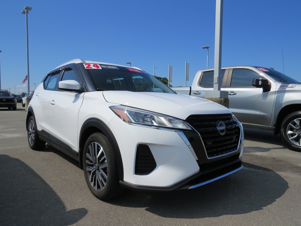 Used 2024 Nissan Kicks SV SUV