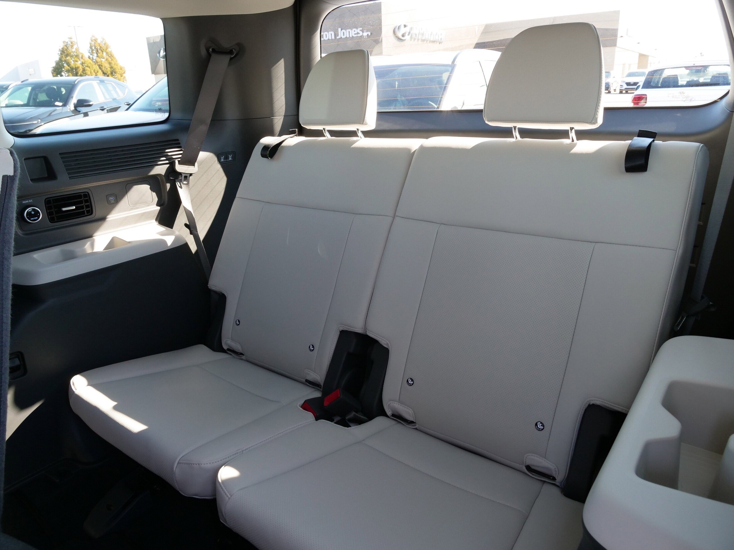 2026 Hyundai Santa Fe SEL - Photo 15