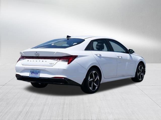 2023 Hyundai Elantra Limited - Photo 3