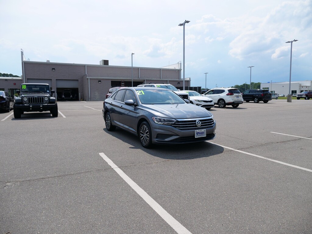 Used 2021 Volkswagen Jetta 1.4T SE Sedan