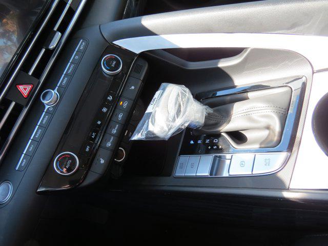 2025 Hyundai Elantra SEL - Photo 15