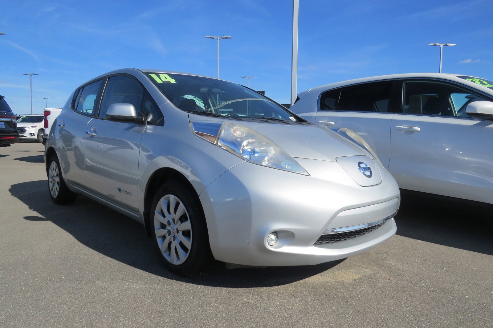 2014 Nissan Leaf S photo 2