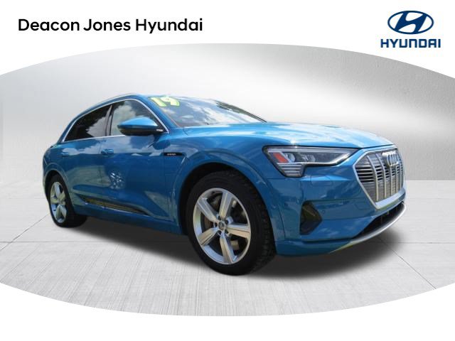  Audi e-tron