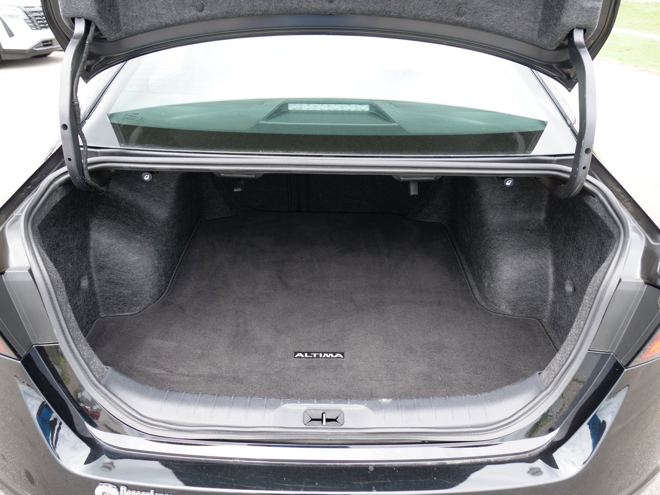 2025 Nissan Altima SV - Photo 12