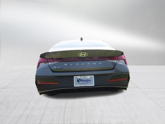 2024 Hyundai Elantra SEL - Photo 6
