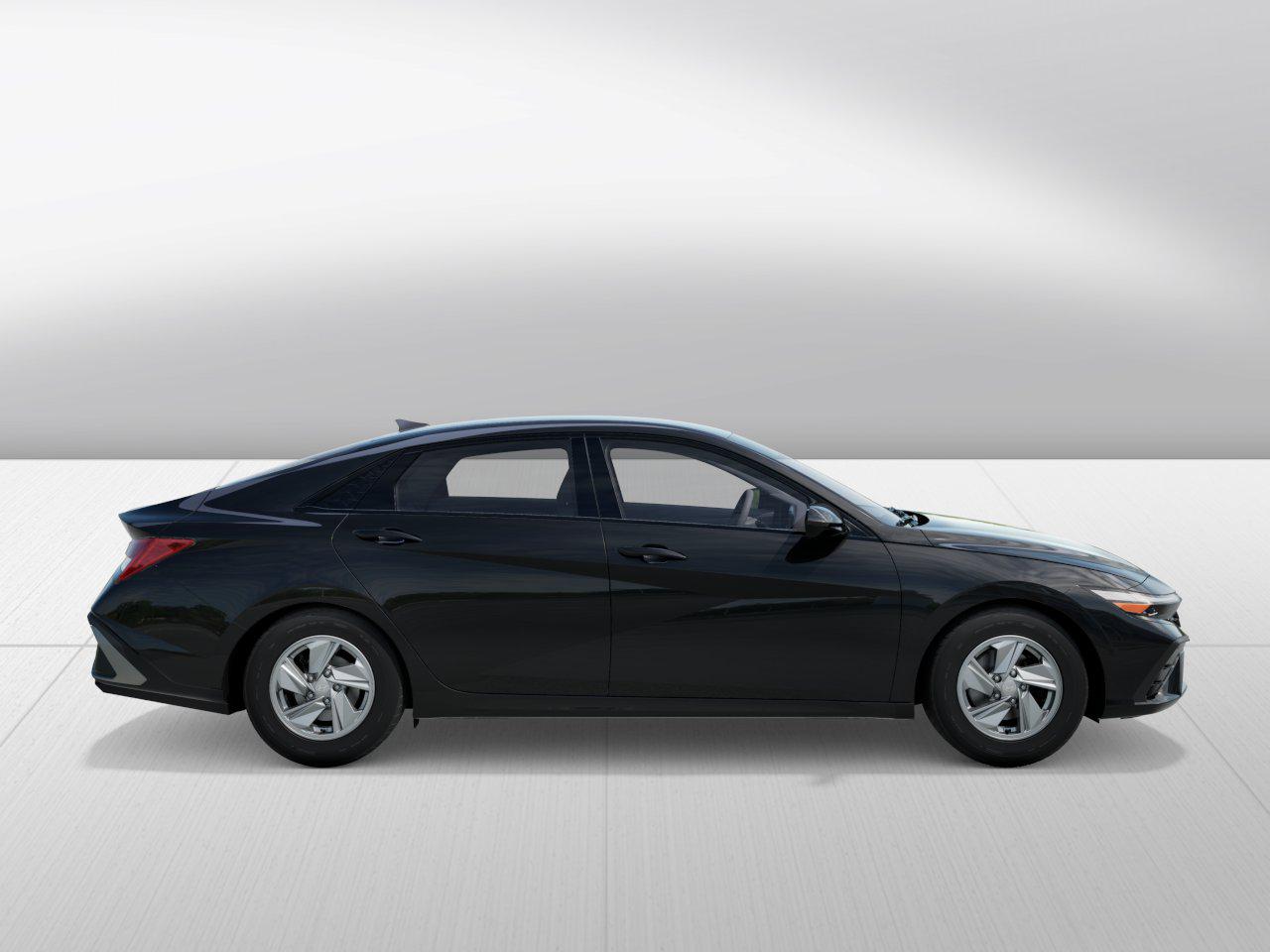 2026 Hyundai Elantra SE 4dr Car Slide 6