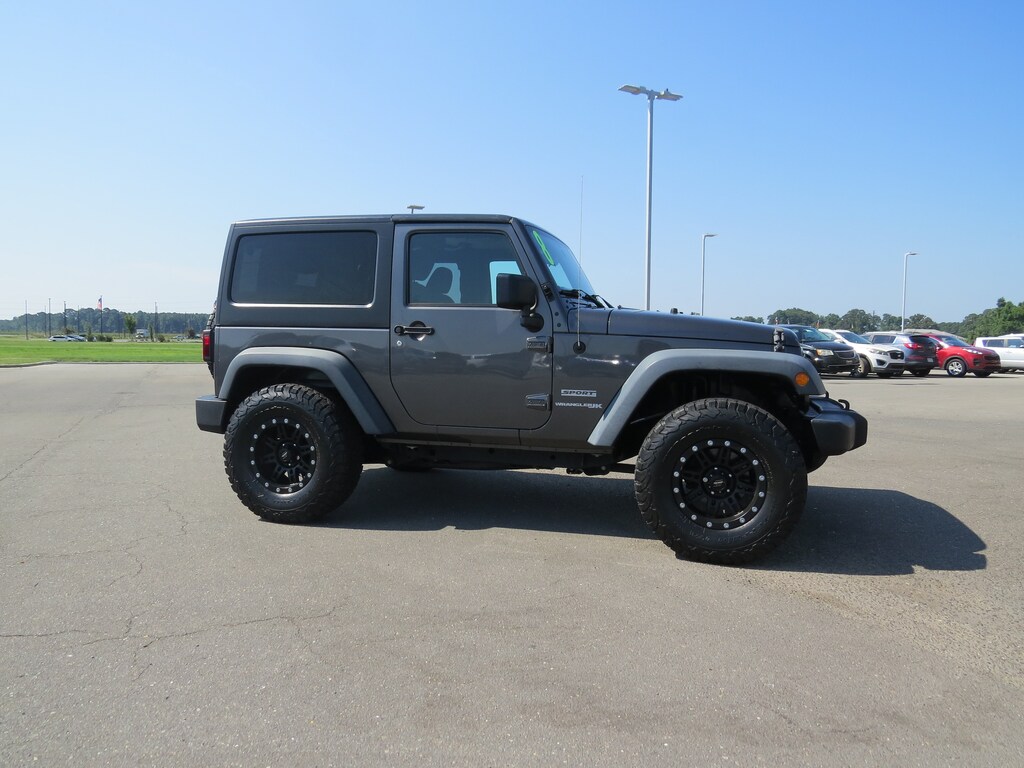 Used 2018 Jeep Wrangler JK Sport 4x4 SUV