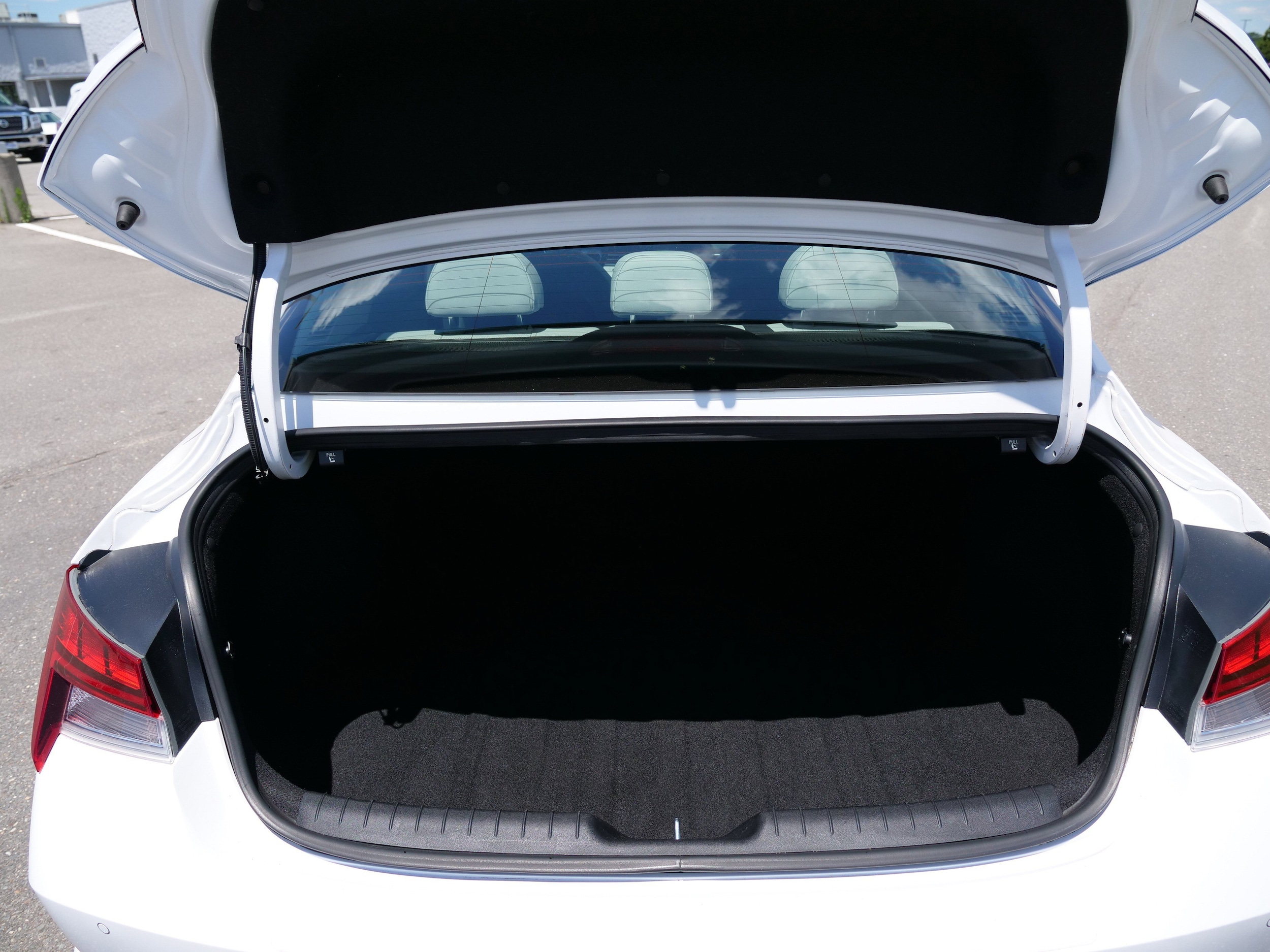 2023 Hyundai Elantra Limited - Photo 12