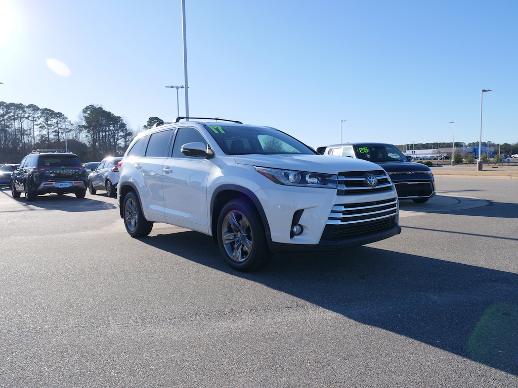 Used 2017 Toyota Highlander Limited Platinum V6 SUV