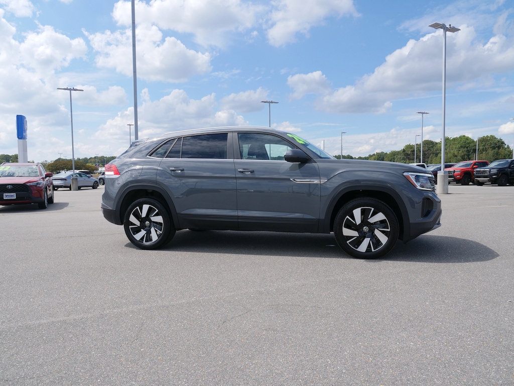 Used 2024 Volkswagen Atlas Cross Sport 2.0T SE w/Technology SUV
