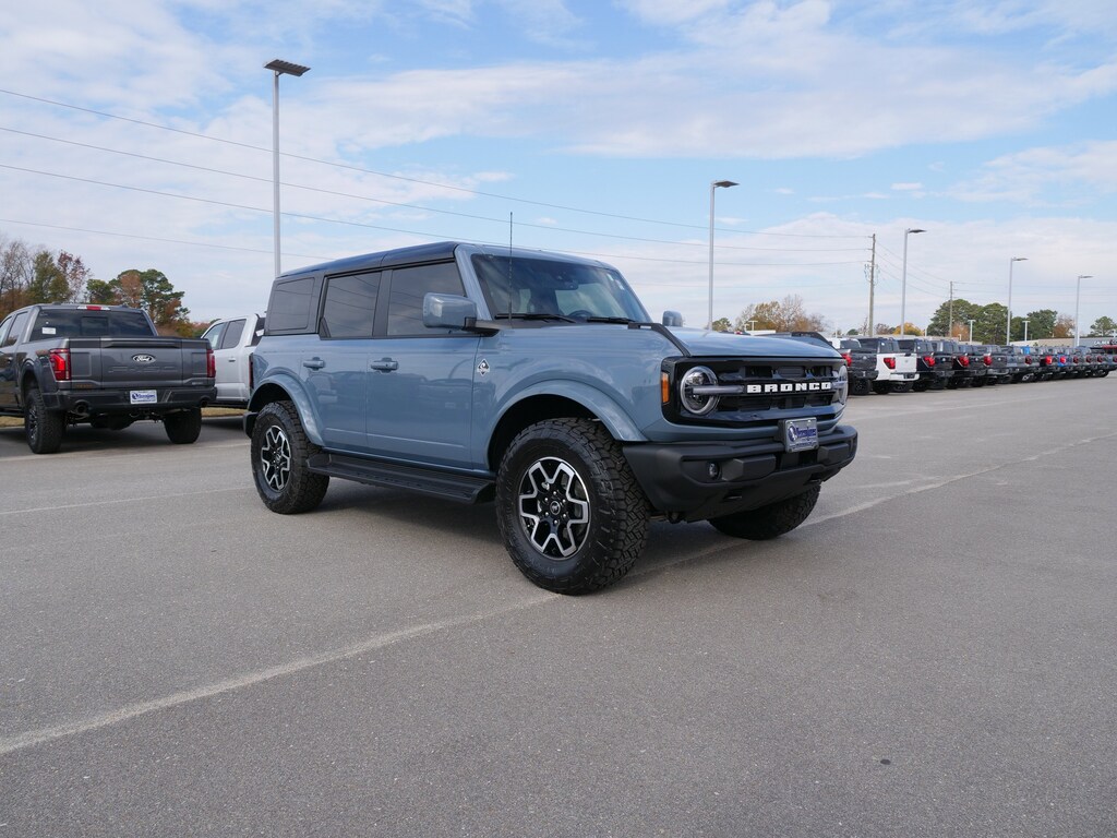 Used 2025 Ford Bronco Outer Banks SUV
