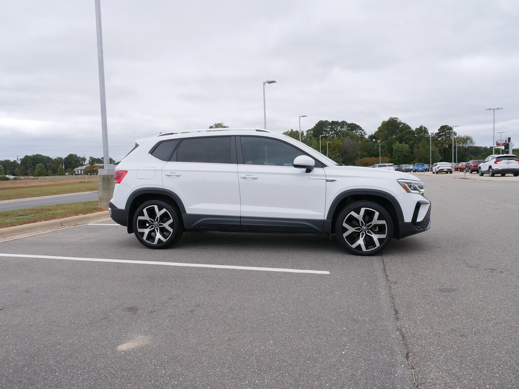 Used 2022 Volkswagen Taos 1.5T SEL 4MOTION SUV