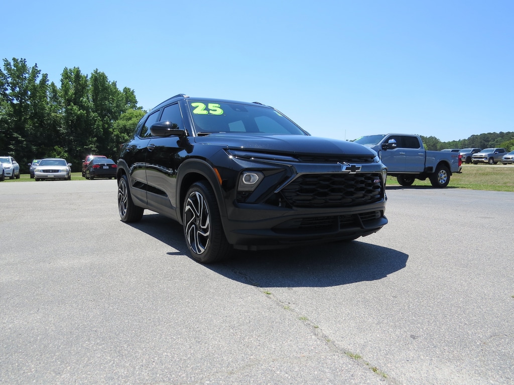 Used 2025 Chevrolet Trailblazer RS SUV