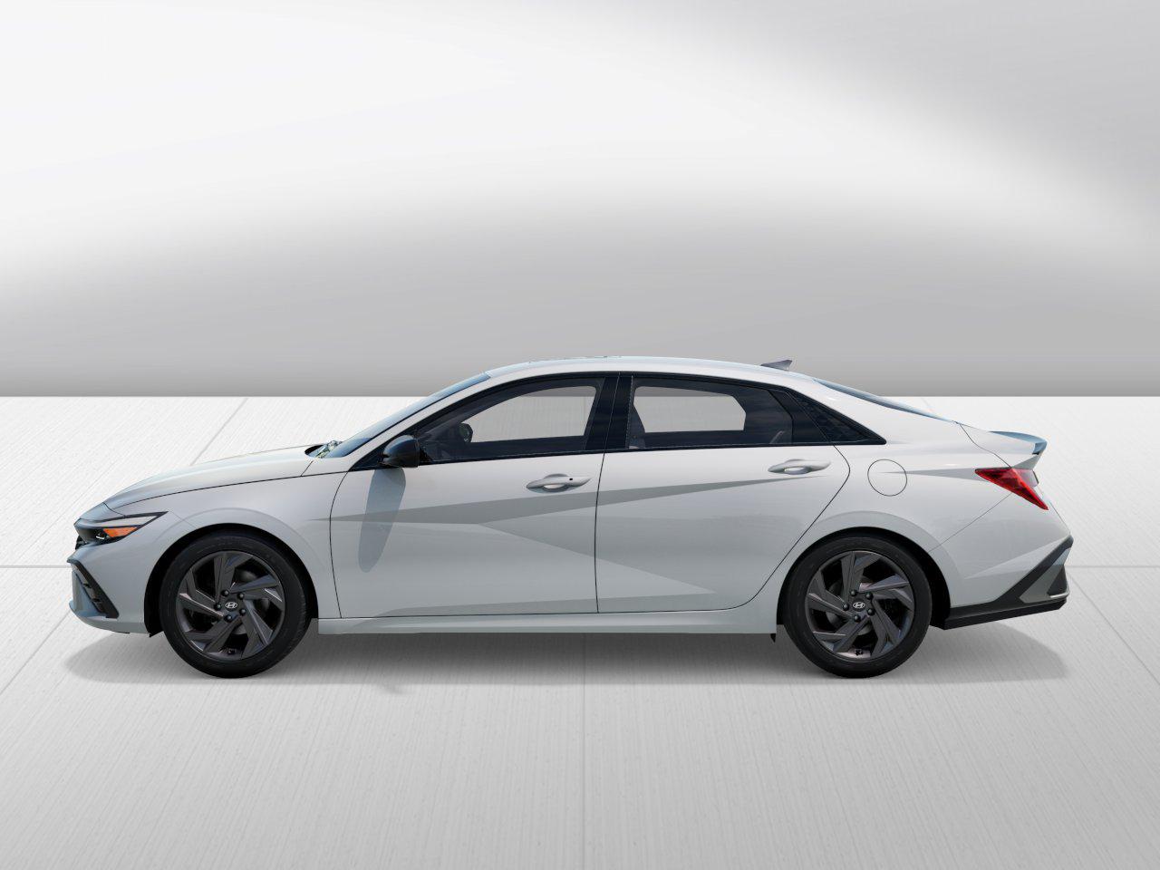 2026 Hyundai Elantra SEL SPORT PLUS 4dr Car Slide 2