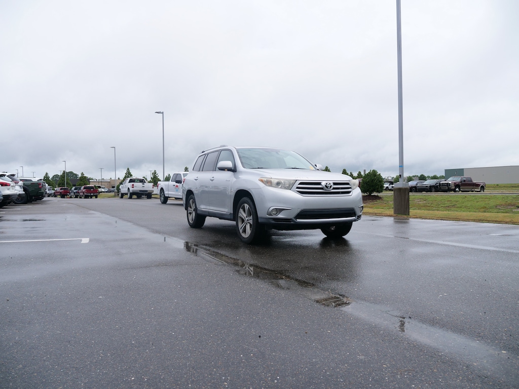 Used 2011 Toyota Highlander Limited V6 SUV