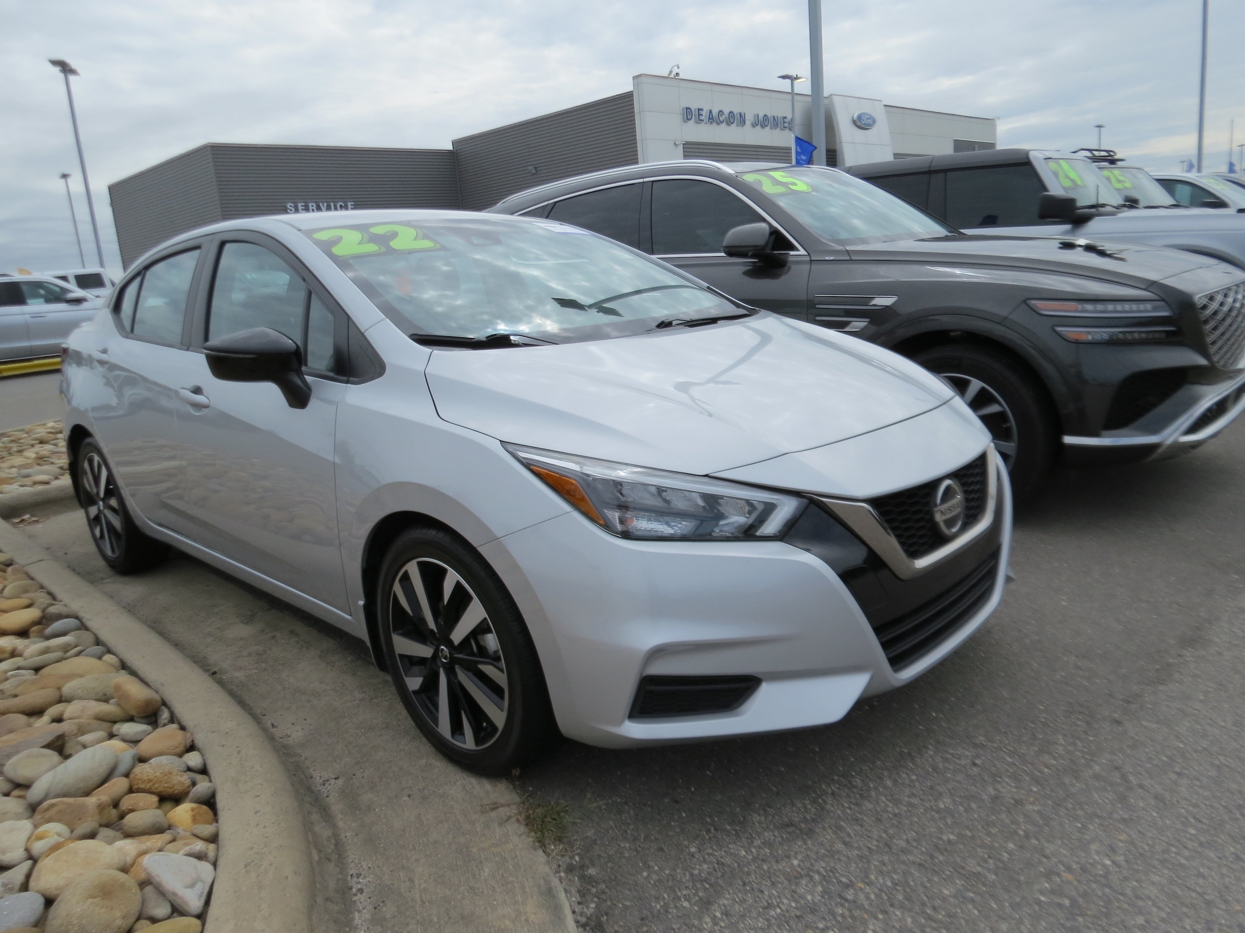 2022 Nissan Versa