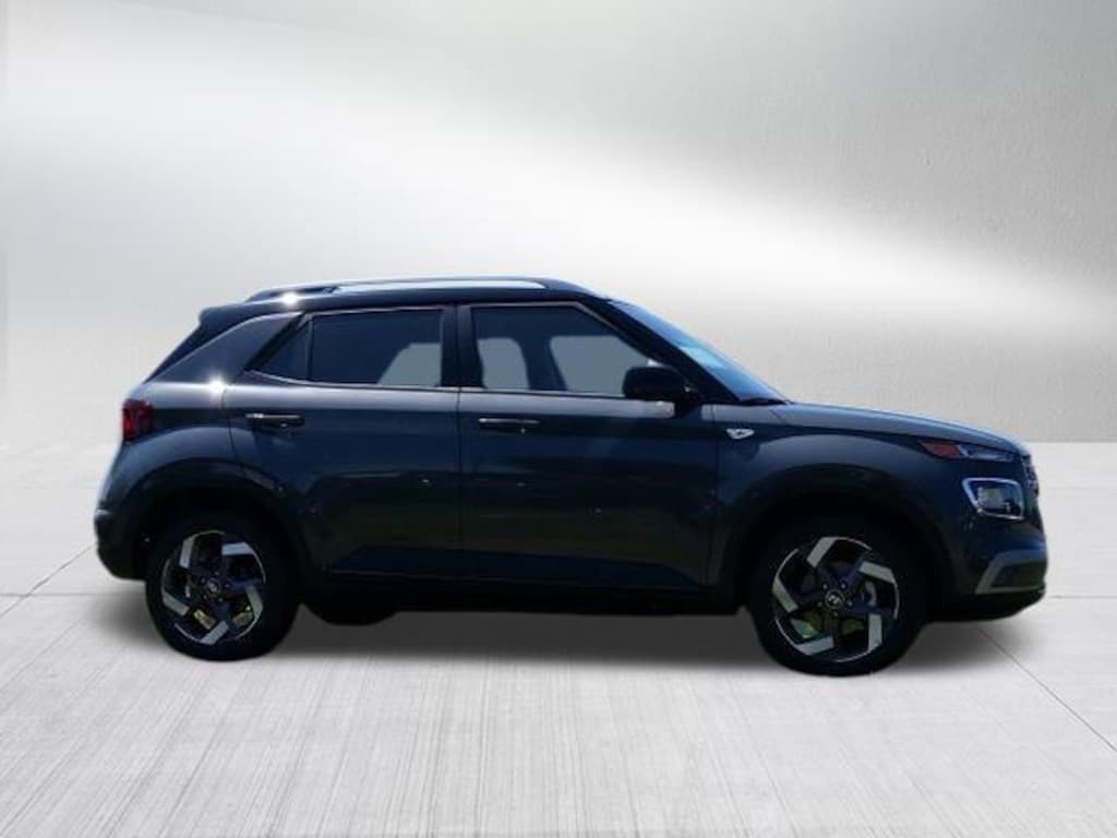 New 2026 Hyundai Venue SEL w/Two-Tone Roof SUV