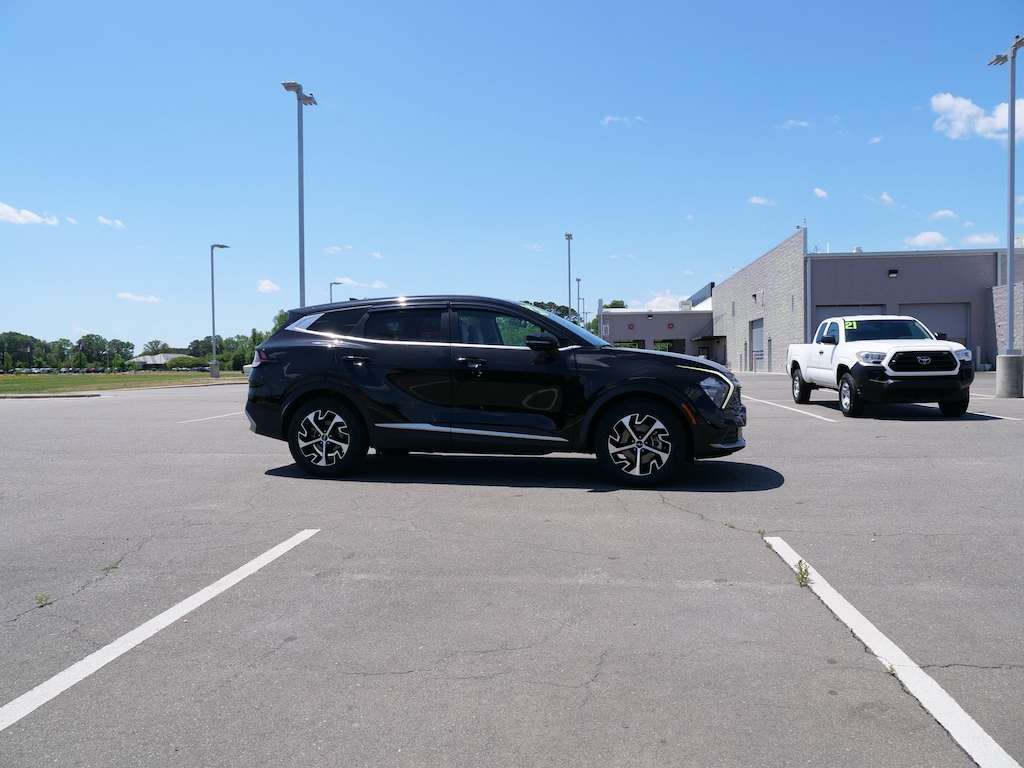 Used 2023 Kia Sportage EX SUV