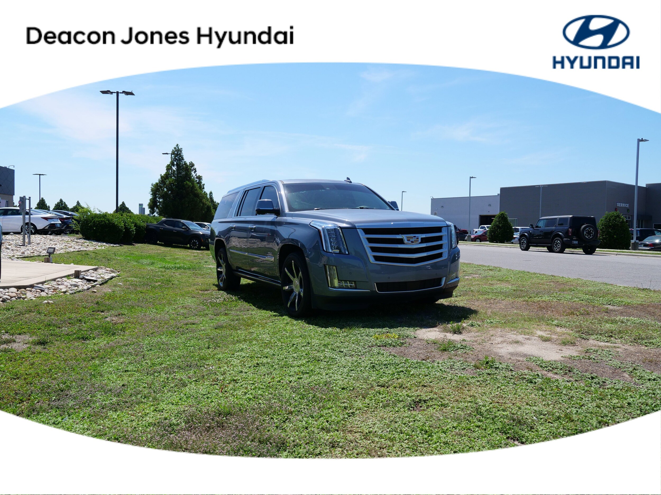 2016 Cadillac Escalade ESV AWD Premium's photo