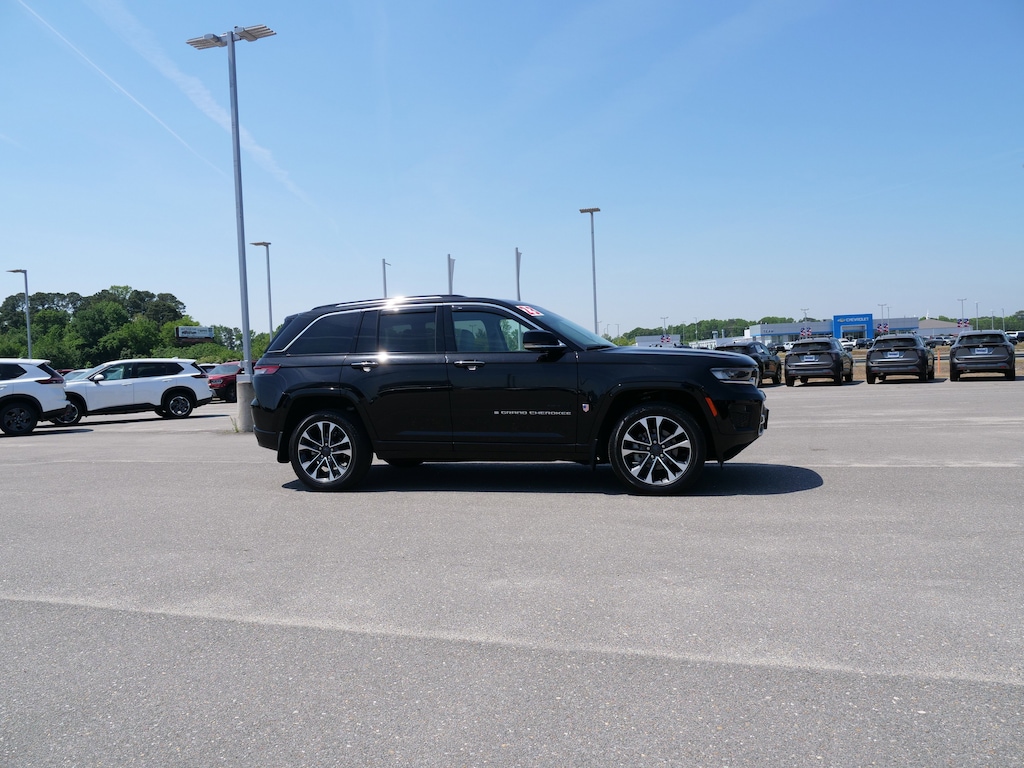 Used 2023 Jeep Grand Cherokee Overland SUV