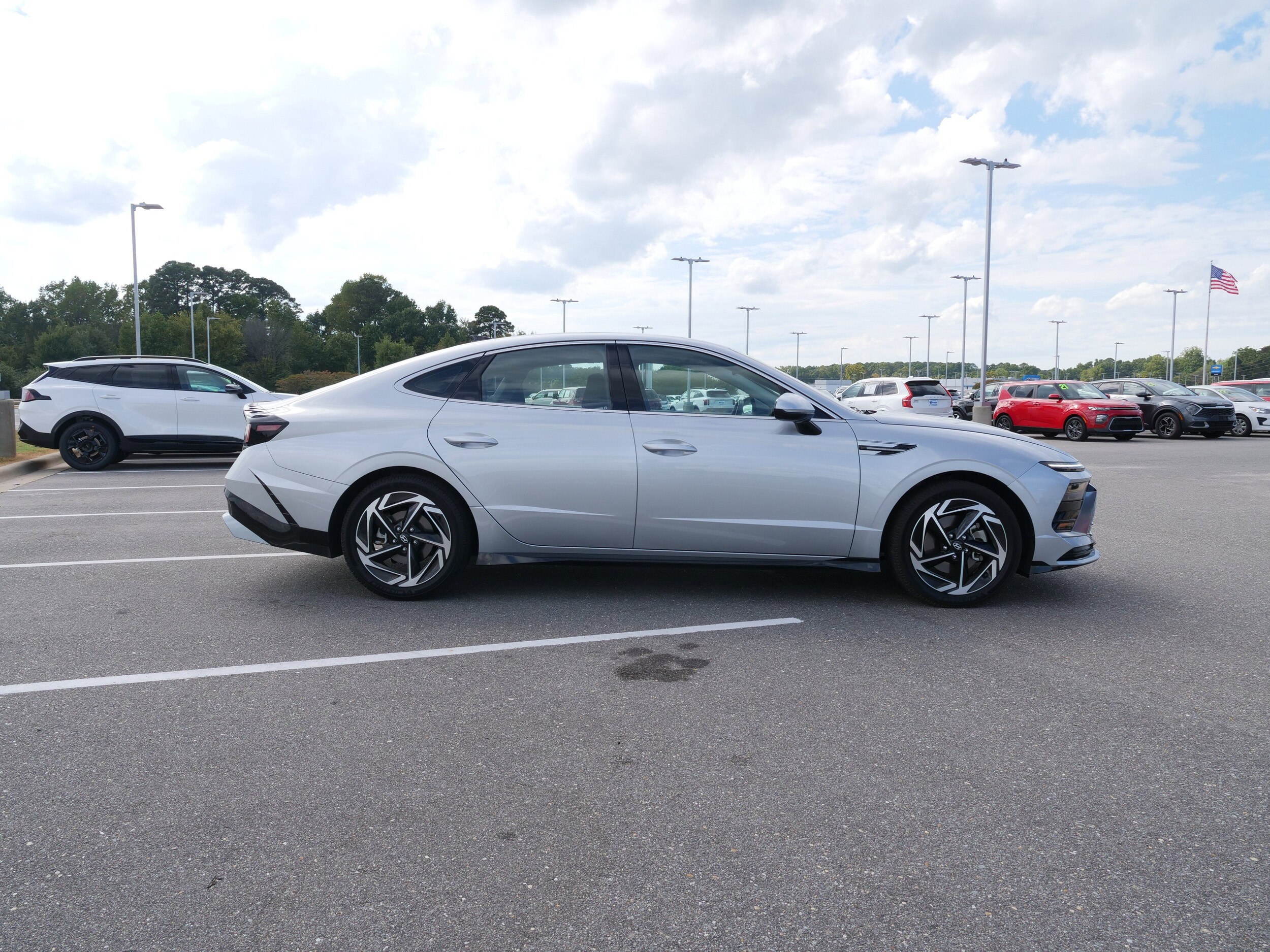 2024 Hyundai Sonata SEL Convenience photo 2